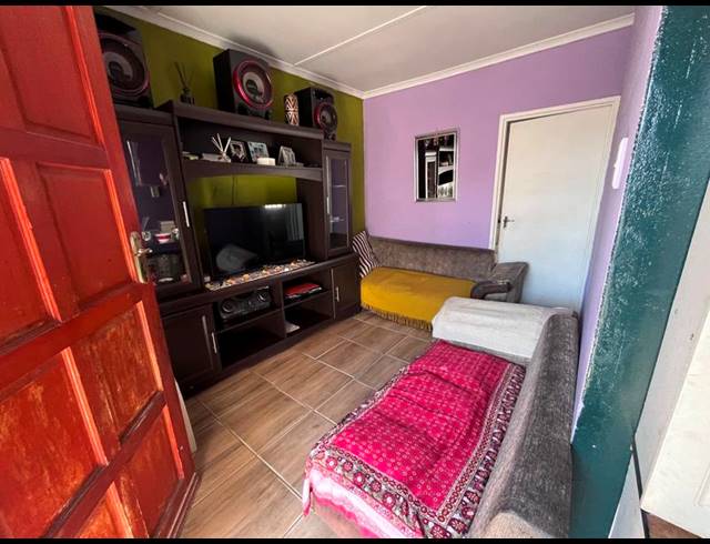 2 BEDROOM HOUSE FOR SALE IN UMRHABULO TRIANGLE